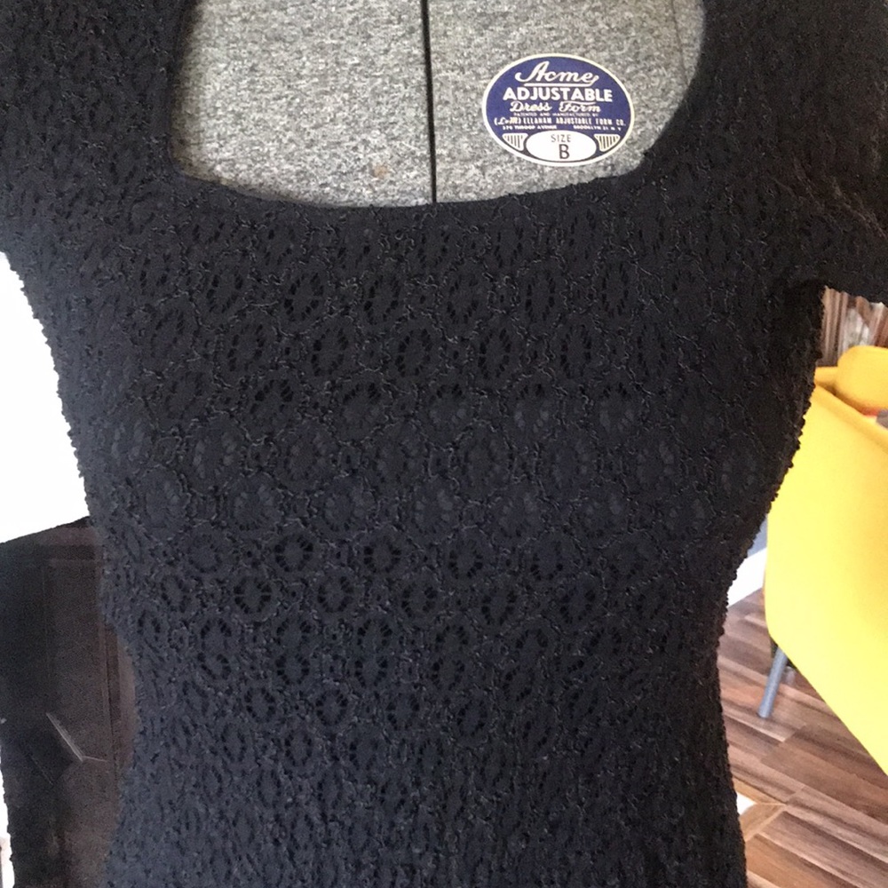 Dress - Picture 2 of 4